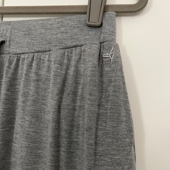 Cozy Earth Women's Bamboo Stretch-Knit Long Sleeve Pajama Set Large Grey - Picture 6 of 10